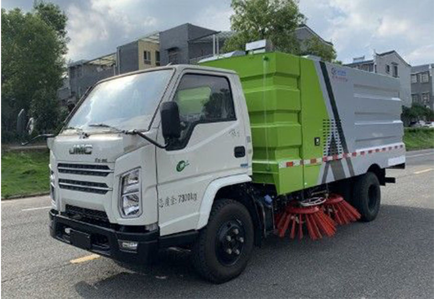 江鈴順達(dá)掃路車圖片