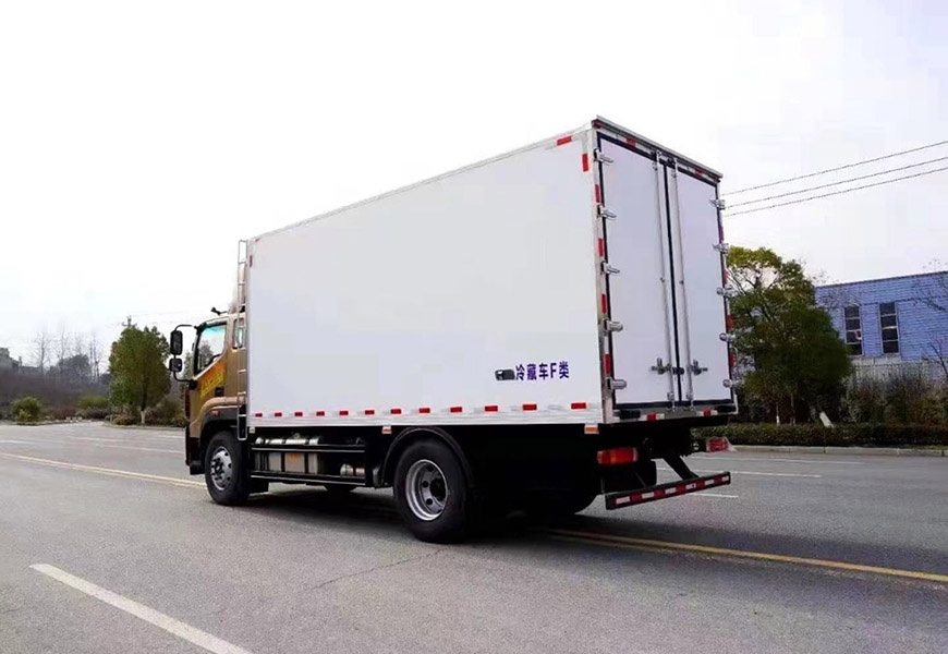 福田奧鈴大黃蜂冷藏車(chē)